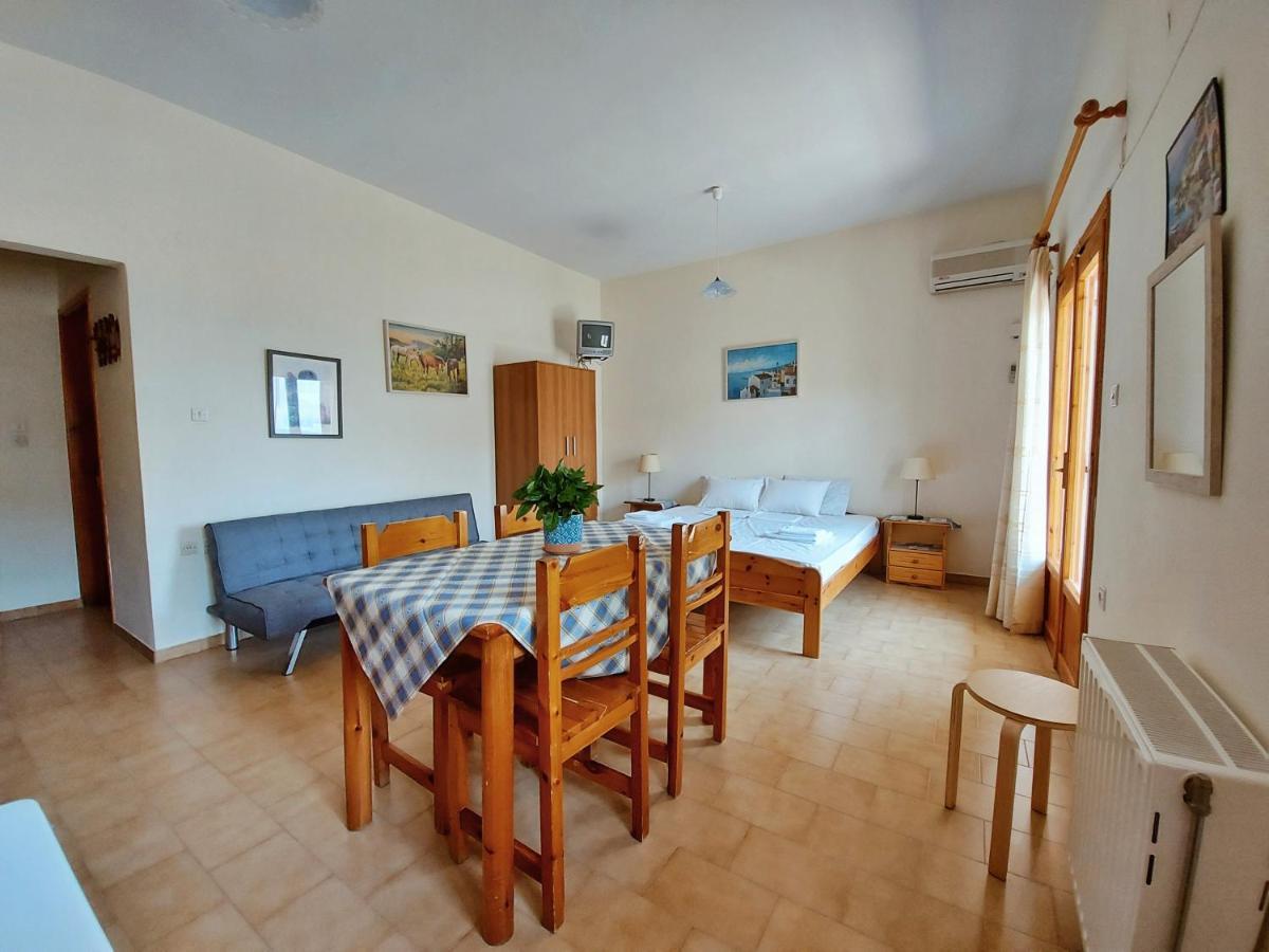 2 Space - Selfcatering Apartment Helen No 7 Xiropígado Kültér fotó